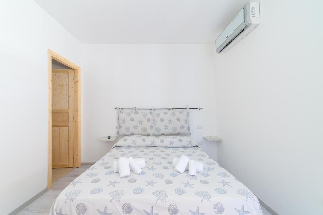 Brezza B&B Golfo Aranci Exterior photo