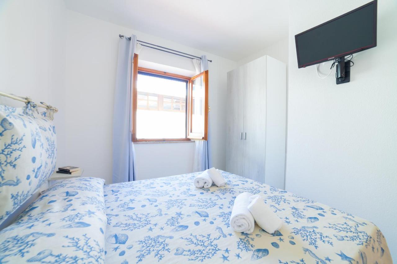 Brezza B&B Golfo Aranci Exterior photo